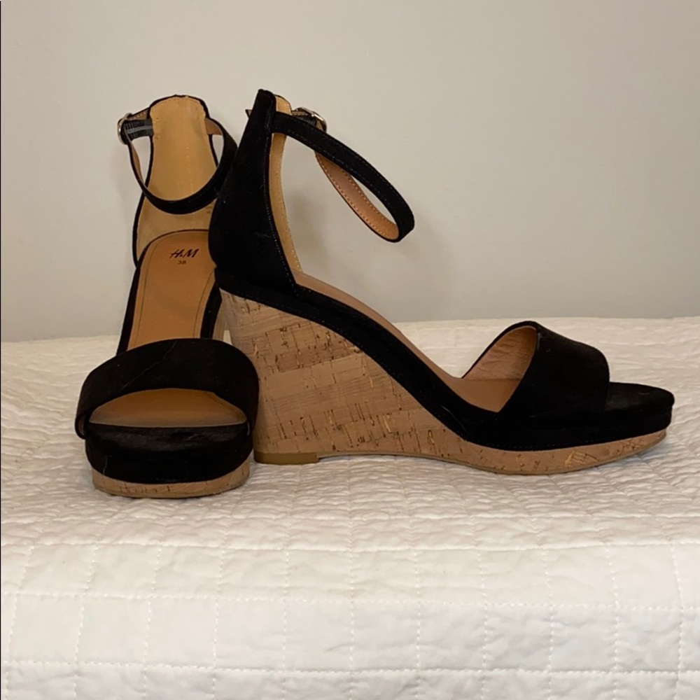 Ankle strap wedge sandals